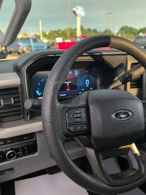 Used 2024 Ford F250 XLT w/ Black Appearance Package image 4