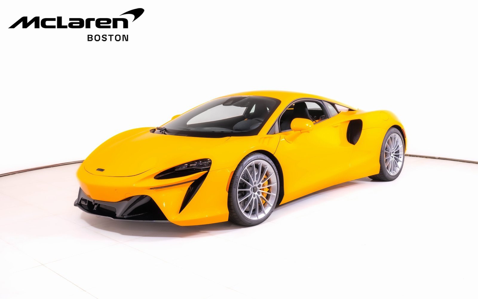 New 2026 McLaren Artura image 1