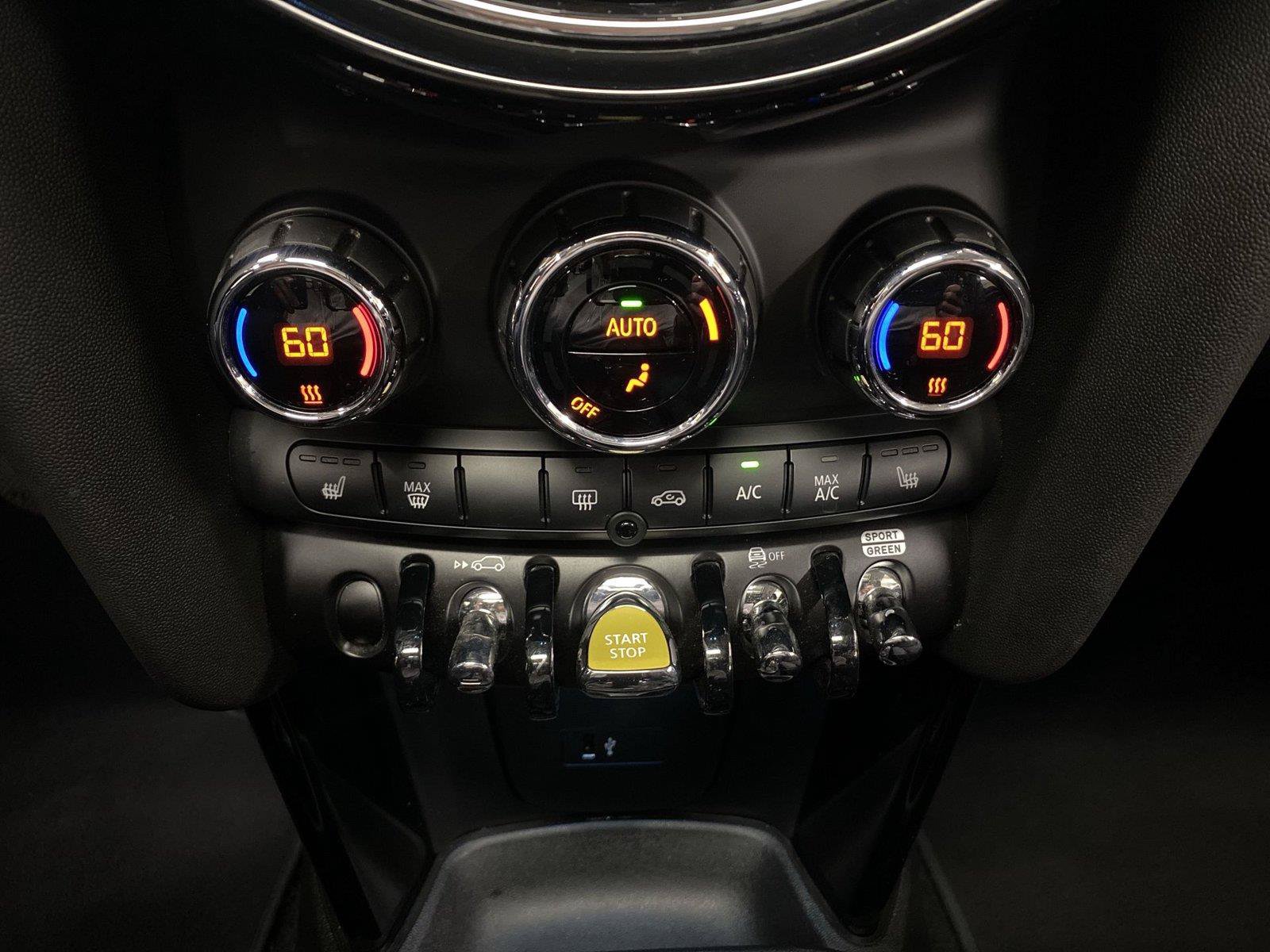 Used 2024 MINI Cooper SE FWD image 21