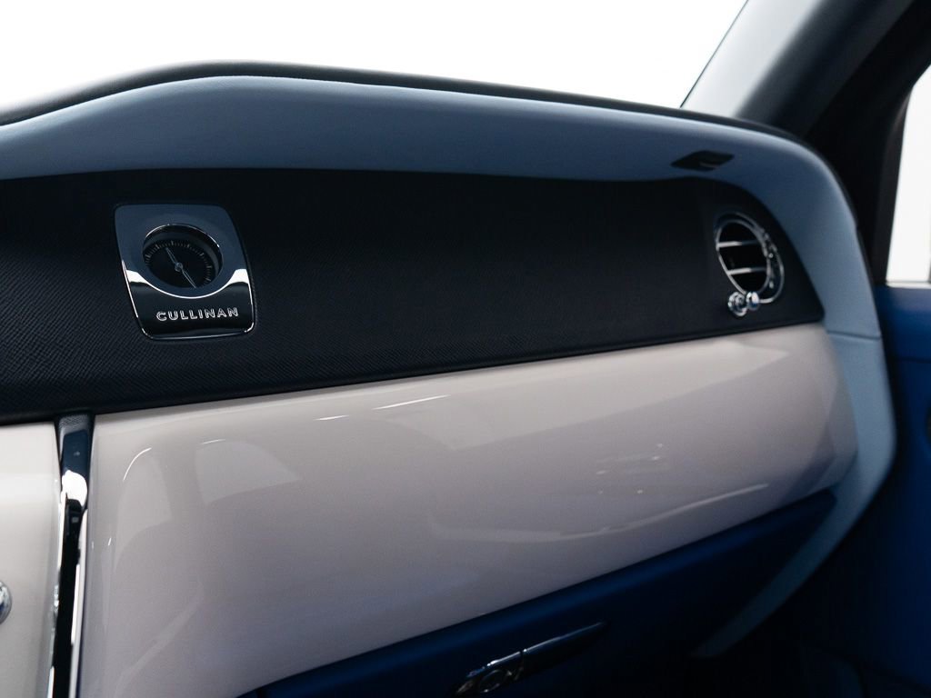 Used 2023 Rolls-Royce Cullinan image 51
