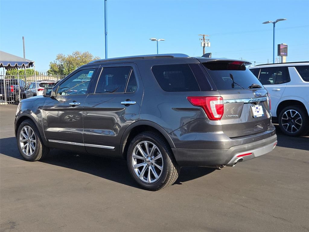 Used 2017 Ford Explorer Limited AWD/4WD image 32