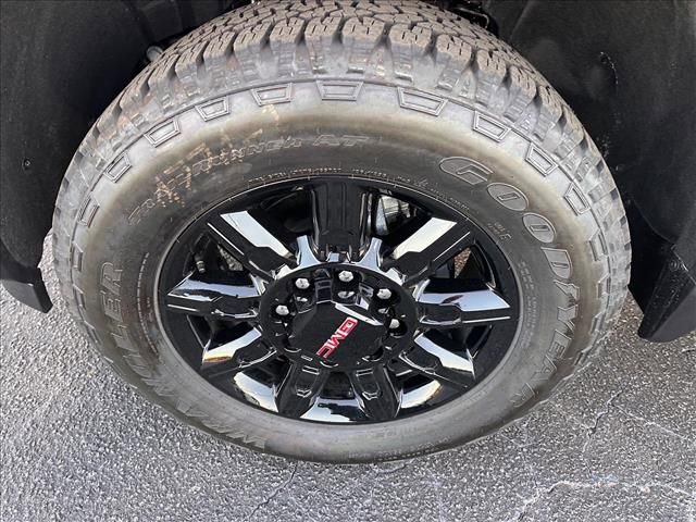 New 2026 GMC Sierra 2500 AT4 w/ AT4 Premium Plus Package AWD/4WD image 14