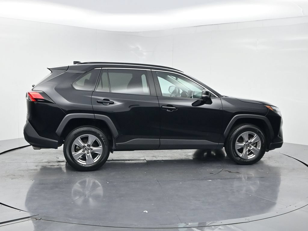 Used 2024 Toyota RAV4 XLE AWD/4WD image 4