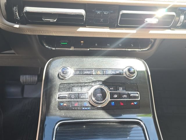 Used 2022 Lincoln Nautilus Reserve AWD/4WD image 17