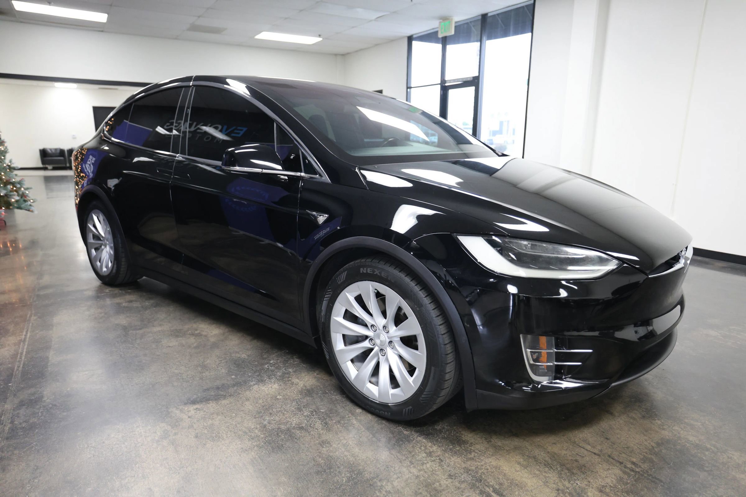 Used 2018 Tesla Model X 75D image 7