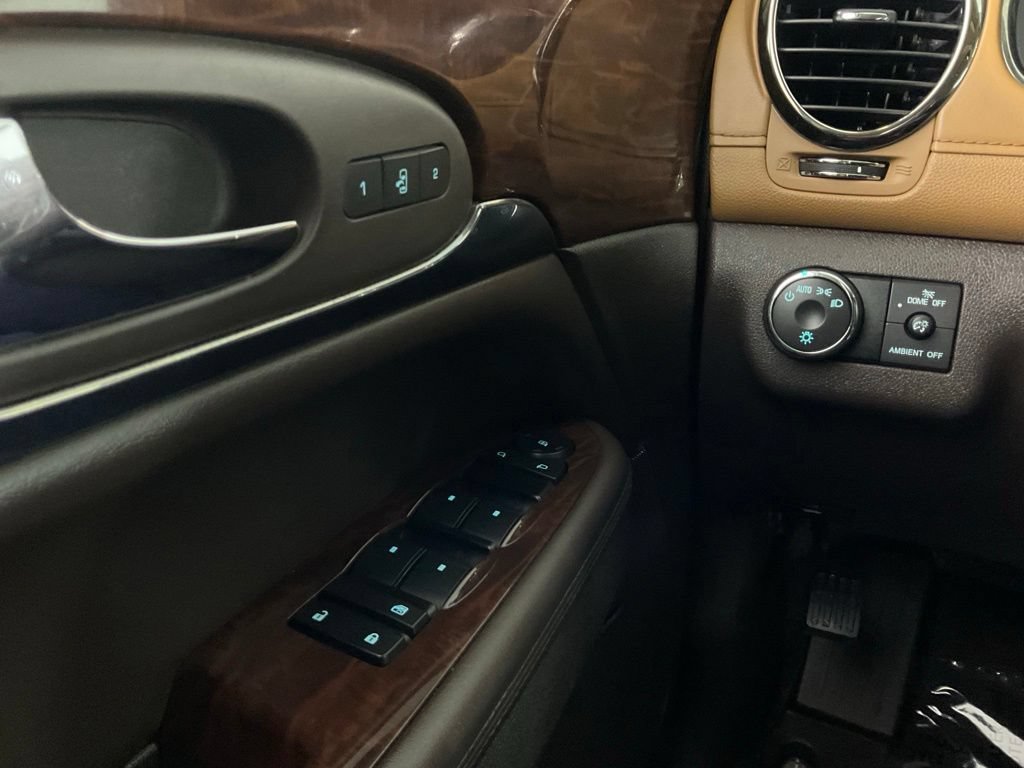 Used 2014 Buick Enclave Leather w/ Trailering Provision Package FWD image 20