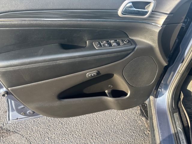 Used 2020 Jeep Grand Cherokee Limited image 22