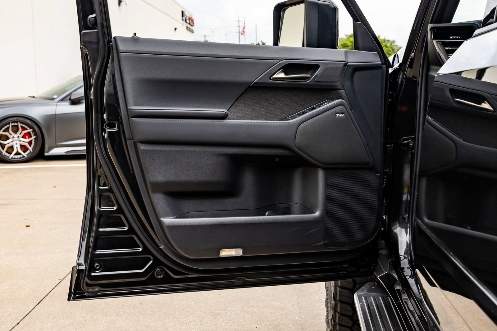 Used 2024 Lexus GX 550 w/ Accessory Package (31) AWD/4WD image 37