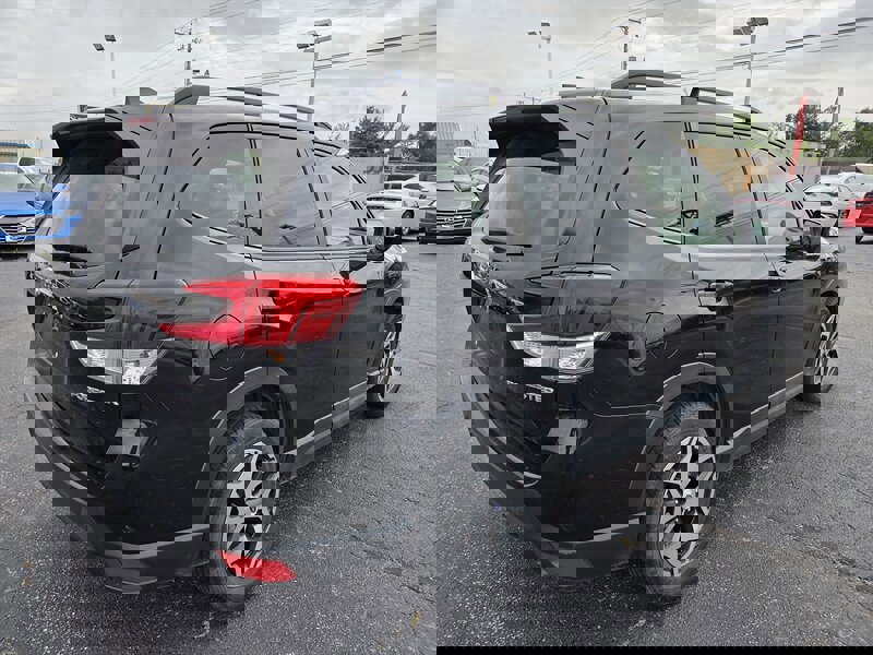 Used 2020 Subaru Forester Premium image 3