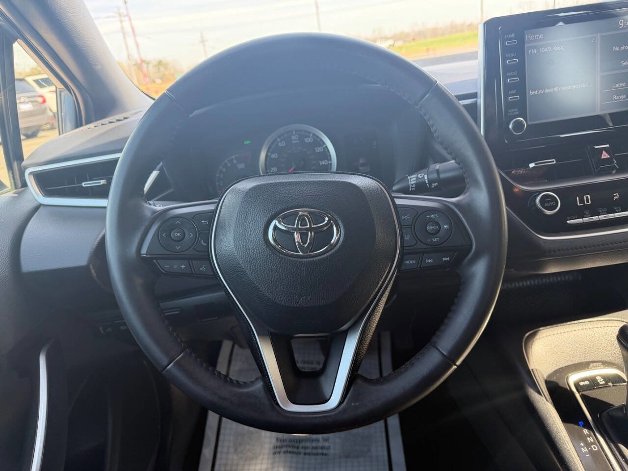 Used 2020 Toyota Corolla SE w/ SE Premium Package image 12