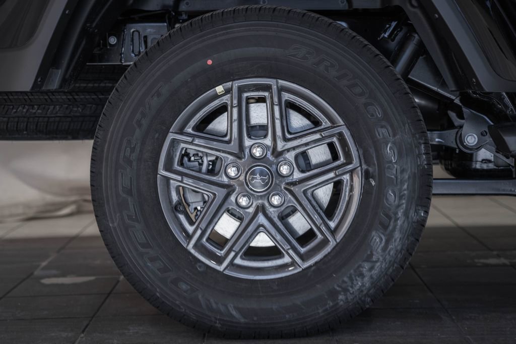 New 2026 Jeep Gladiator Sport image 17