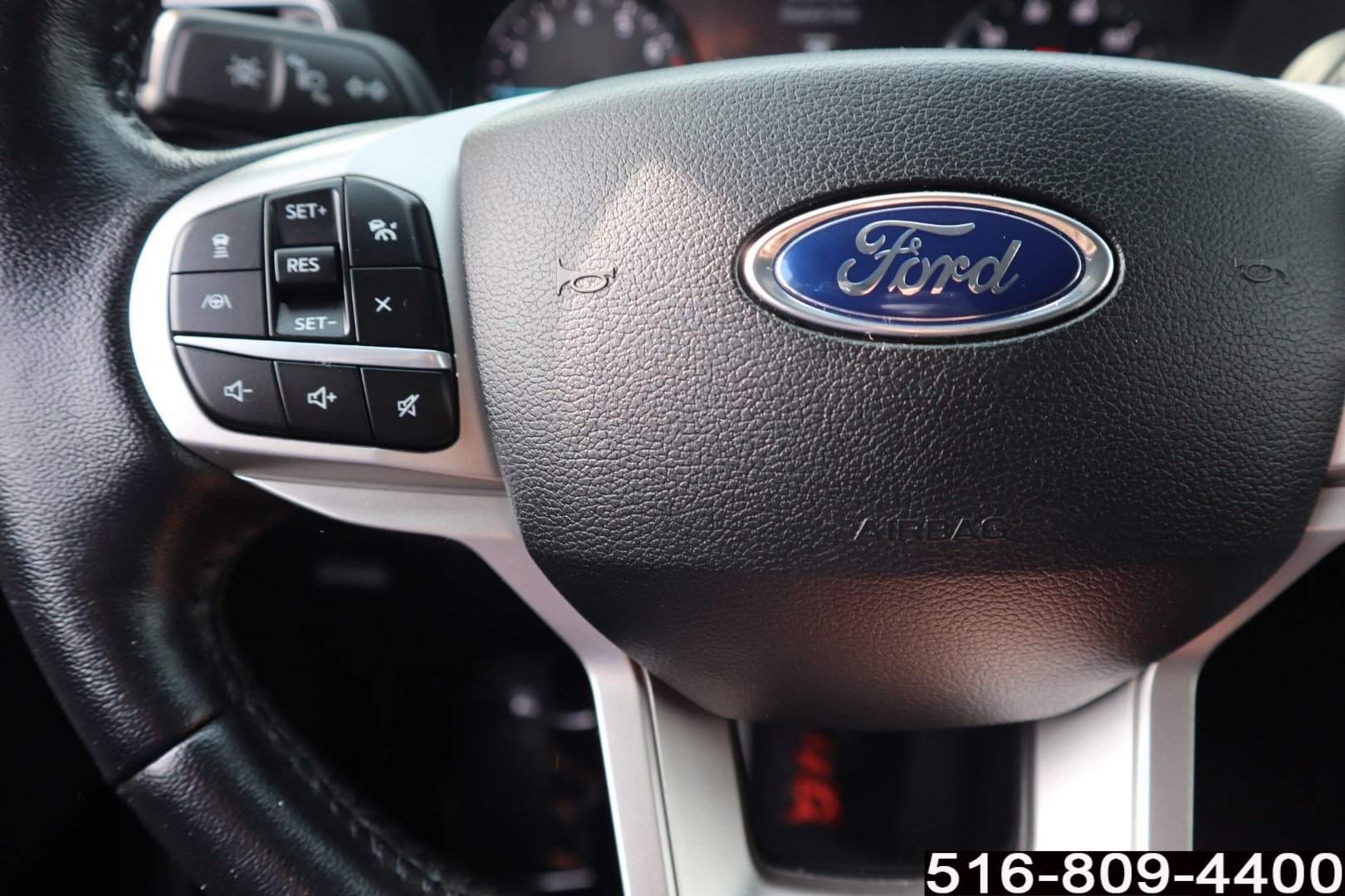 Used 2021 Ford Explorer XLT w/ Equipment Group 202A AWD/4WD image 16
