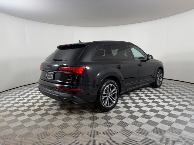 Used 2025 Audi Q7 2.0T Premium w/ Convenience Plus Package AWD/4WD image 7