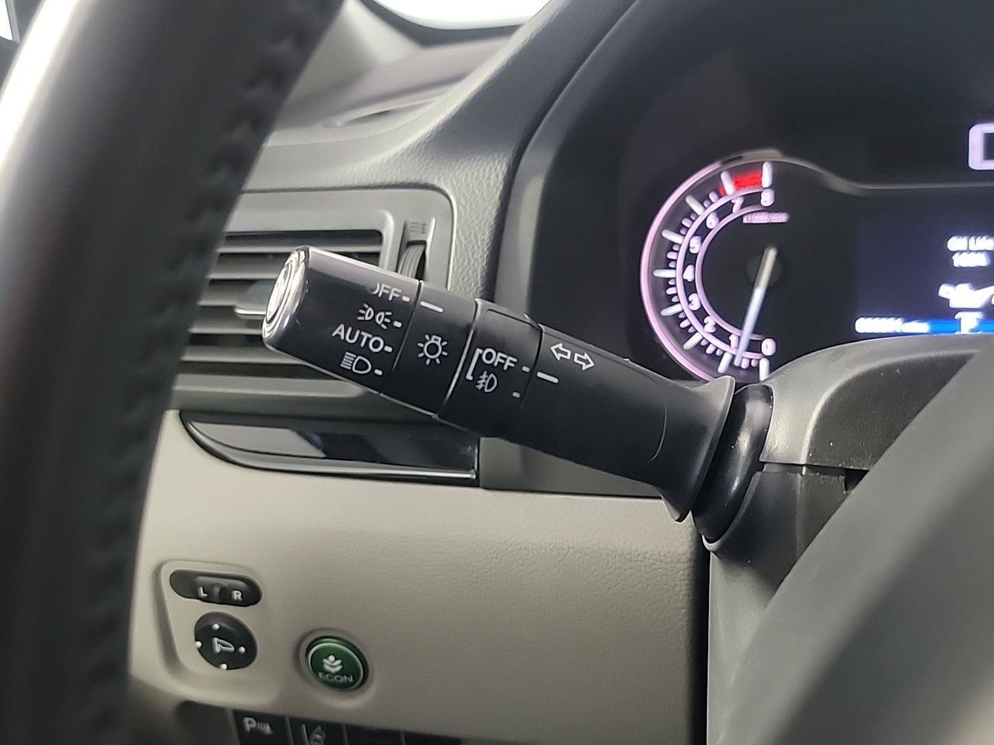 Certified 2017 Honda Pilot Touring image 32