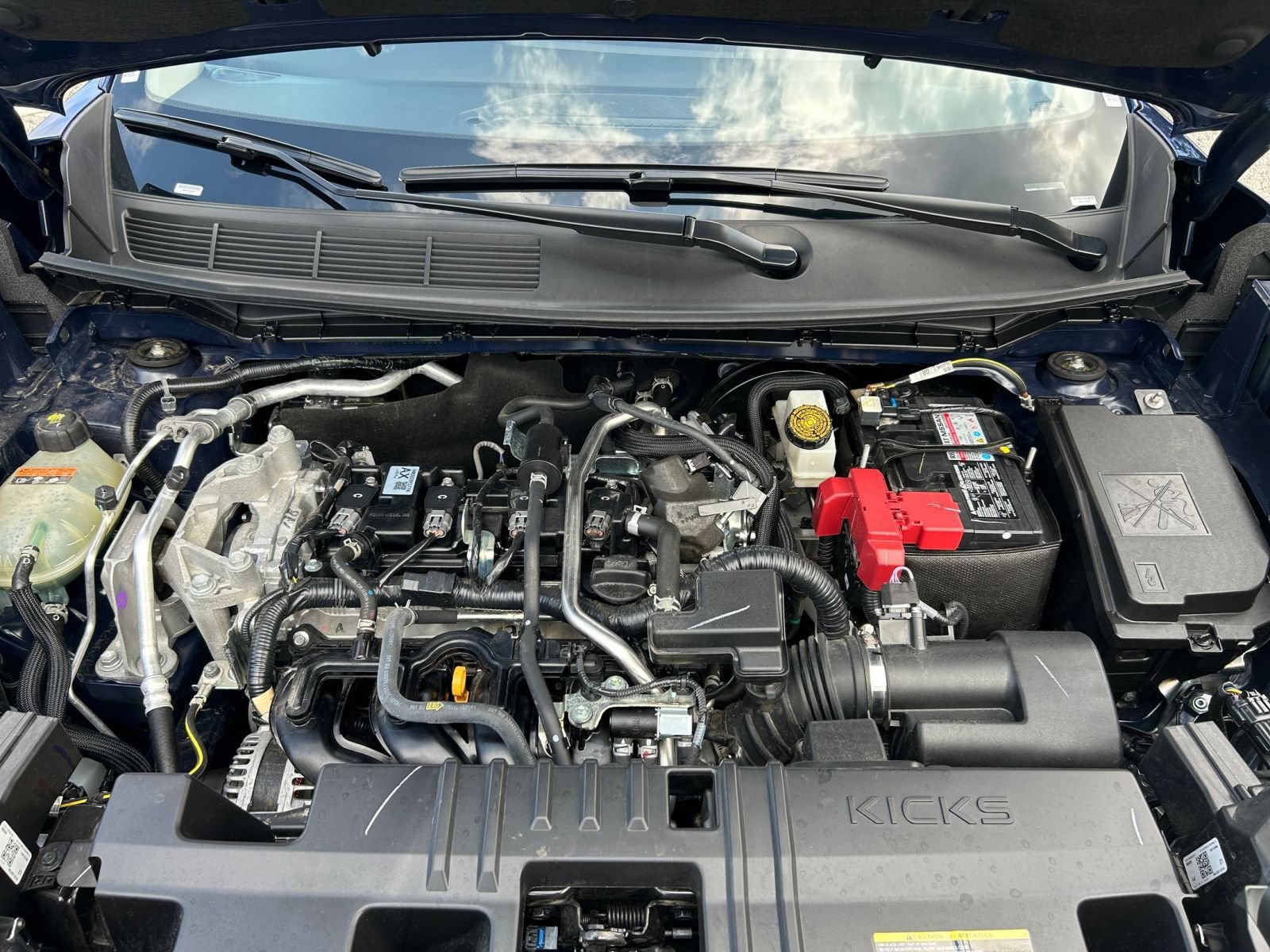 Used 2026 Nissan Kicks SR FWD image 27