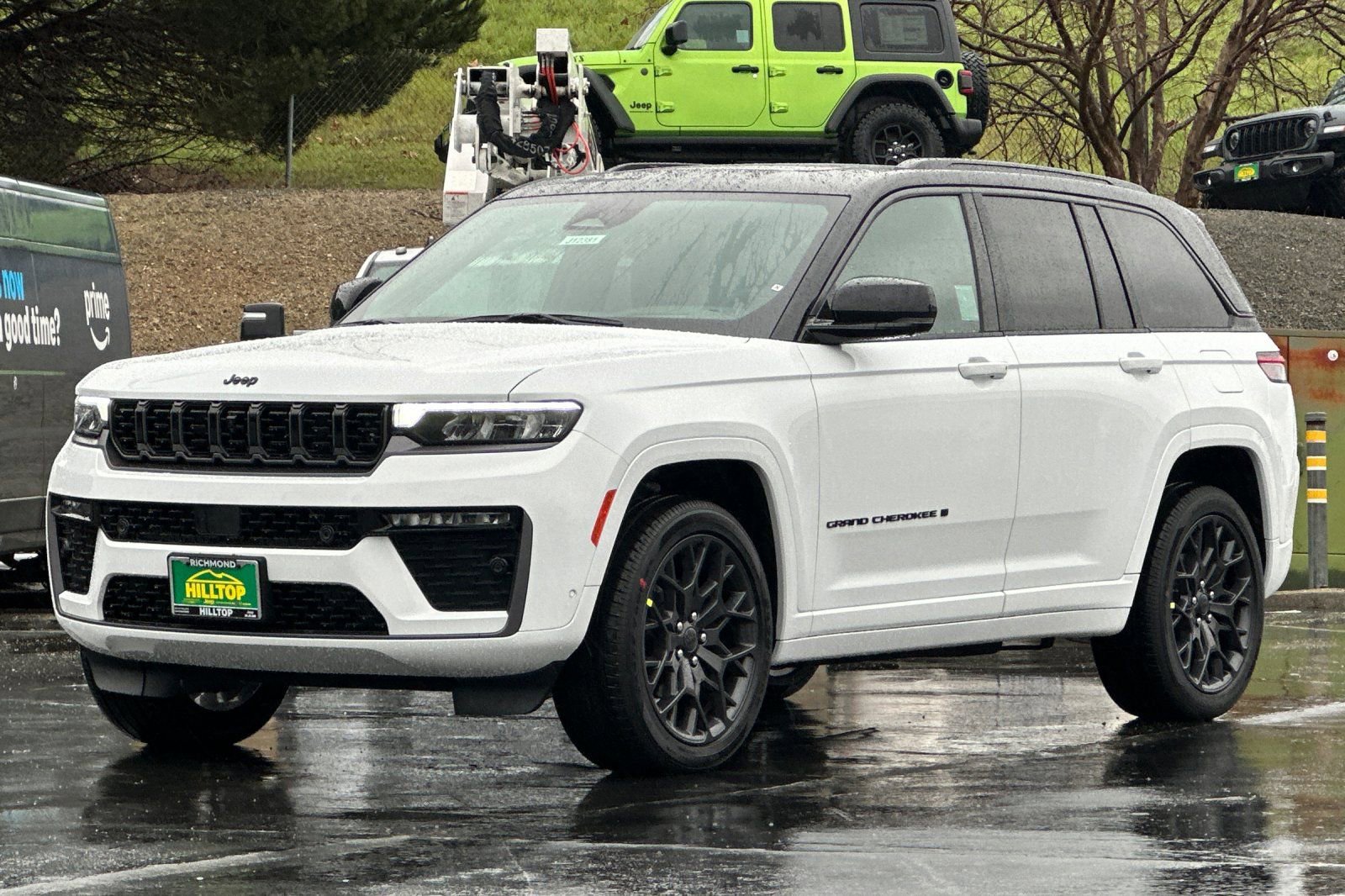 New 2026 Jeep Grand Cherokee Summit image 8