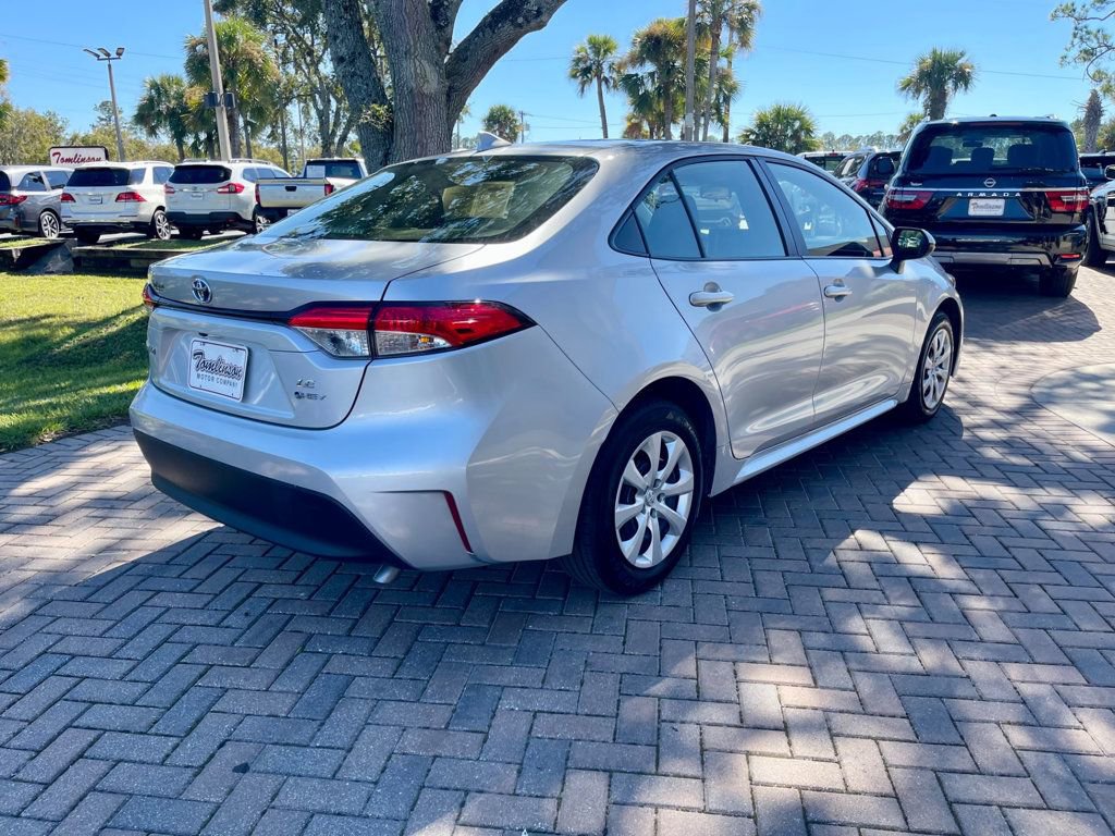 Used 2025 Toyota Corolla LE image 5