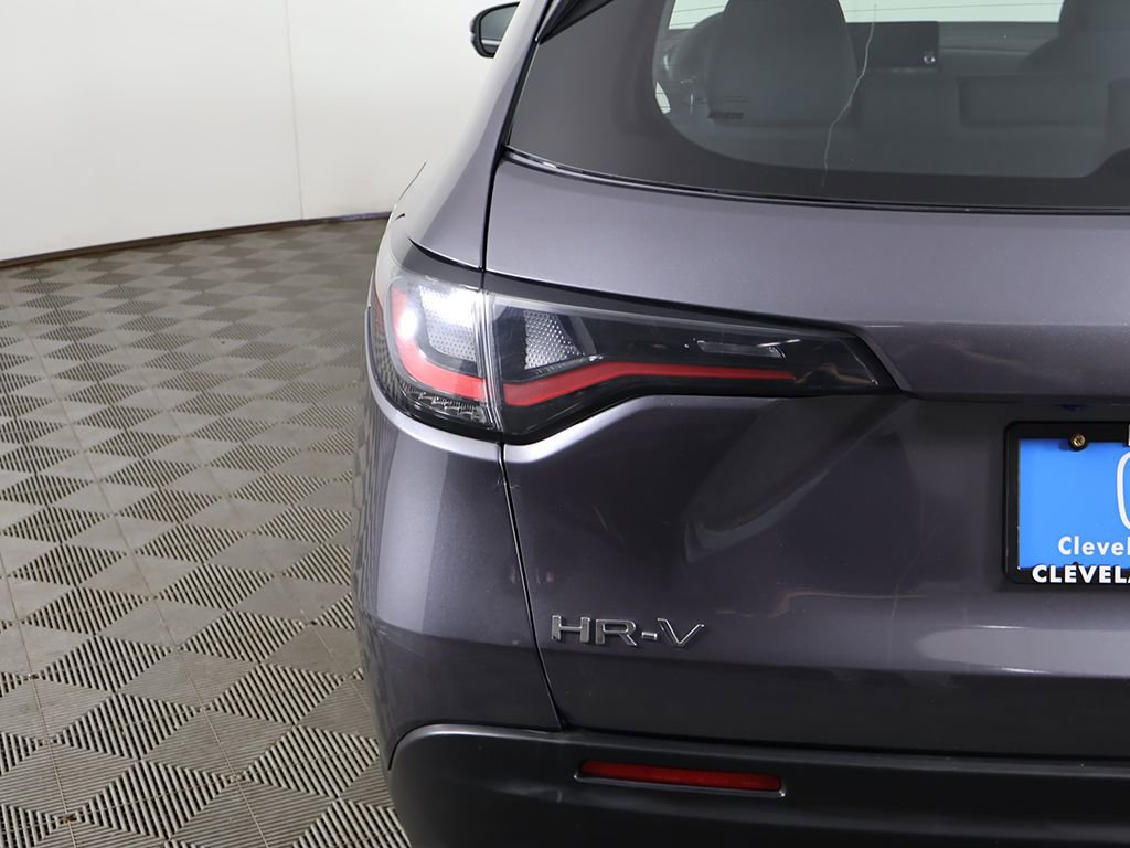 Used 2025 Honda HR-V LX image 12