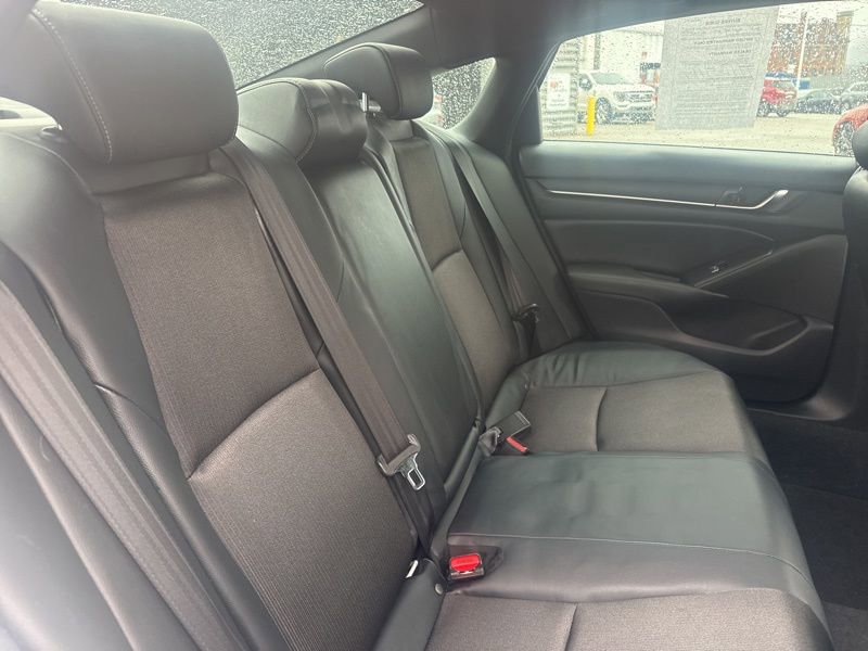 Used 2018 Honda Accord Sport image 8