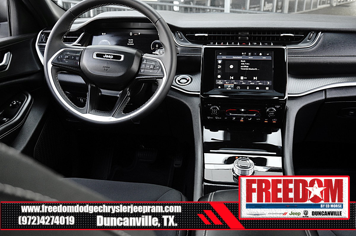 Certified 2025 Jeep Grand Cherokee L Laredo RWD image 18