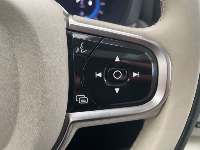 Certified 2023 Volvo XC60 B5 Plus image 16