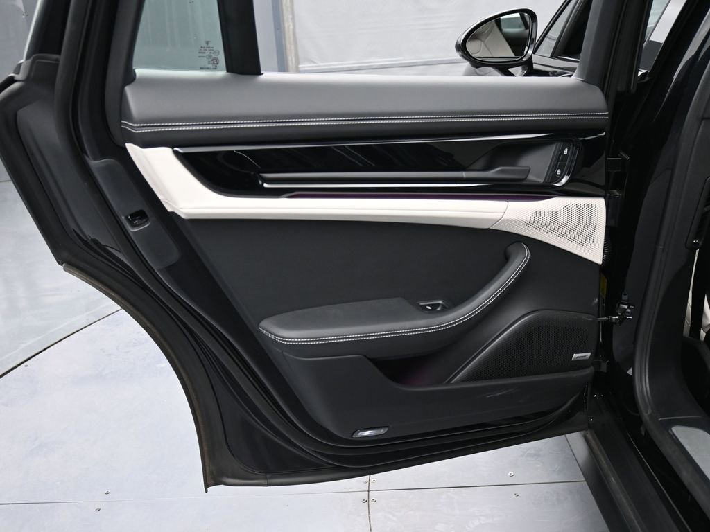 Certified 2025 Porsche Panamera 4 image 22