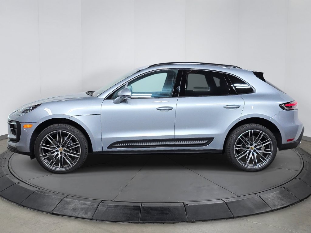 Certified 2026 Porsche Macan AWD/4WD image 2