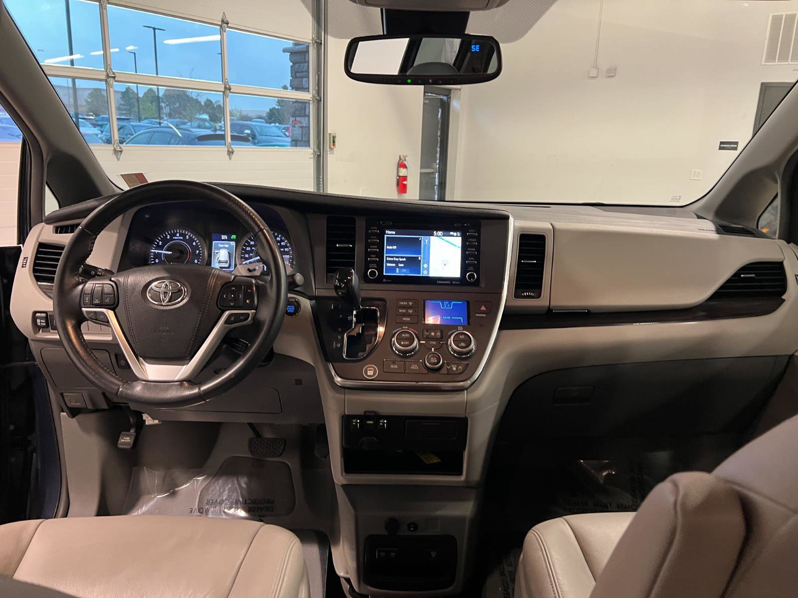 Used 2018 Toyota Sienna XLE w/ XLE Navigation Package image 29