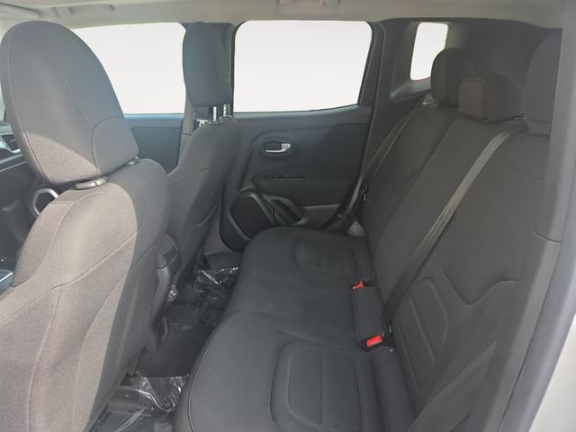 Used 2019 Jeep Renegade Latitude AWD/4WD image 14