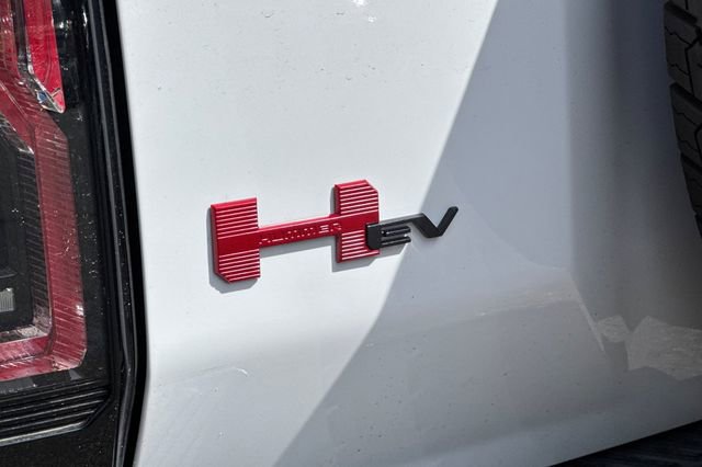 New 2026 GMC Hummer EV SUV w/ LPO, Sport Package image 33