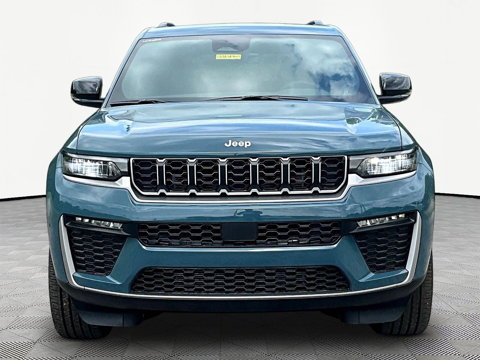 New 2026 Jeep Grand Cherokee Limited AWD/4WD image 2