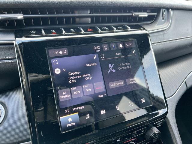 Used 2023 Jeep Grand Cherokee L Laredo image 13