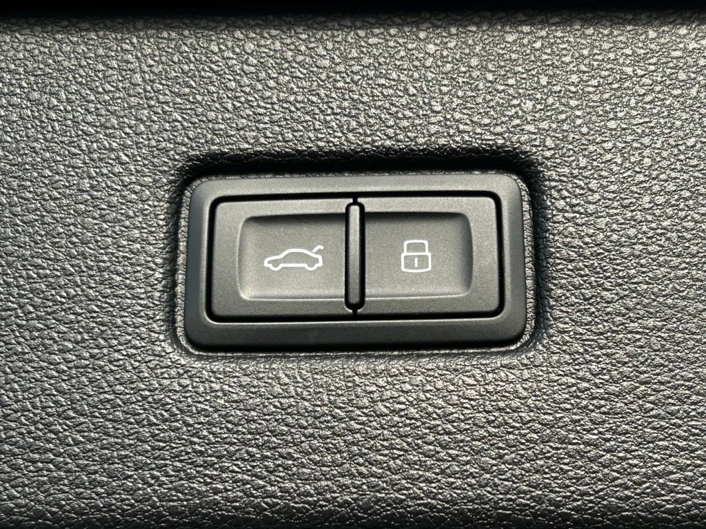 Used 2025 Audi Q7 3.0T Prestige image 62