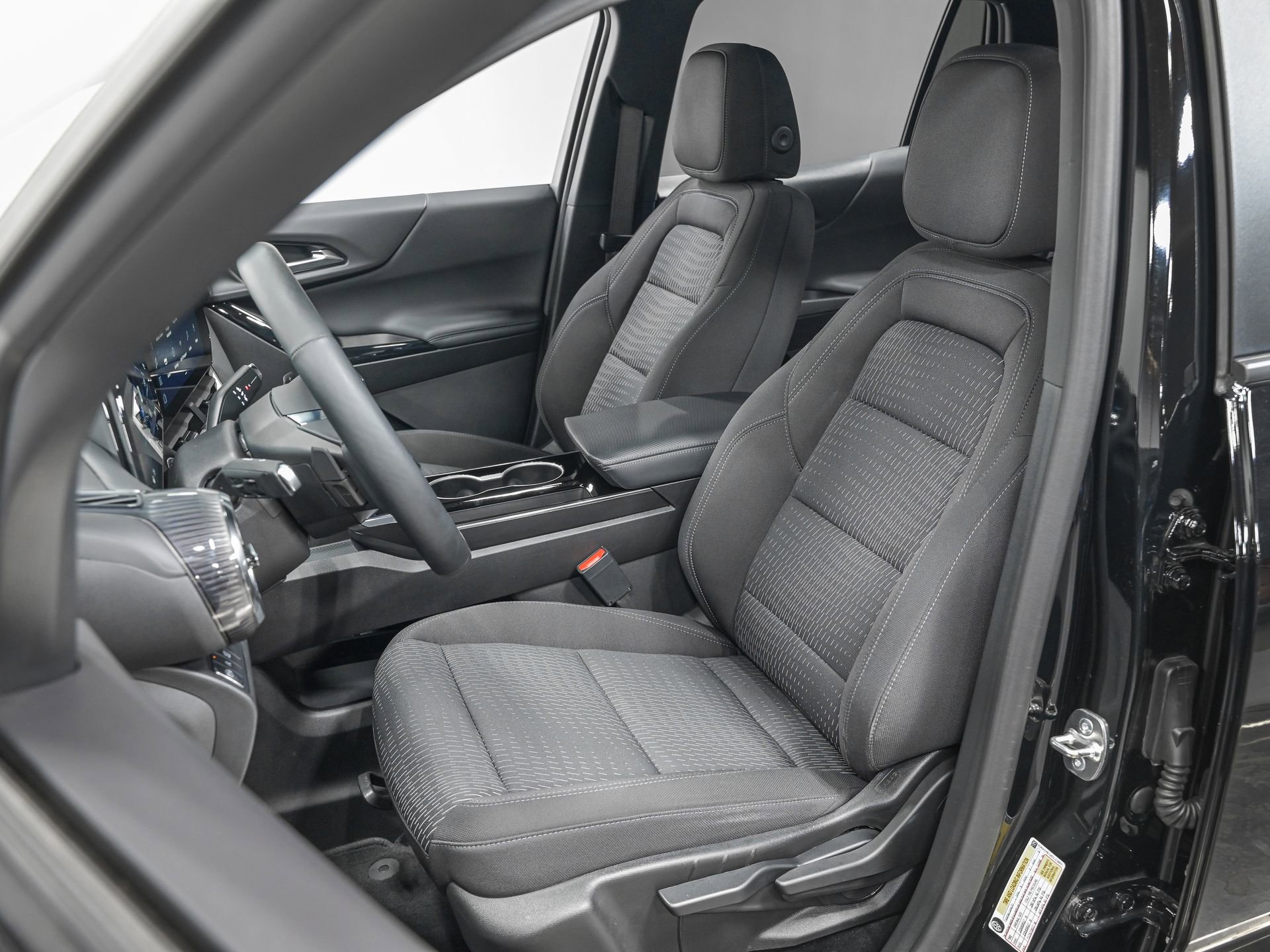 Used 2025 Chevrolet Equinox LT FWD image 15