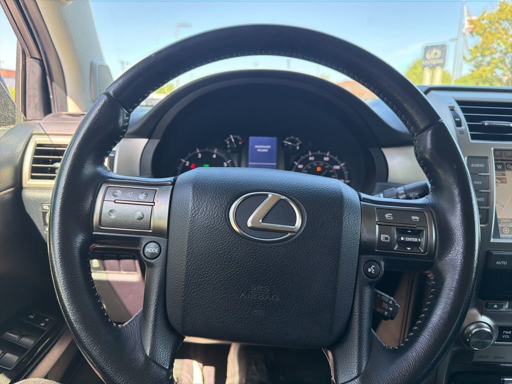 Used 2016 Lexus GX 460 w/ Navigation Package AWD/4WD image 33