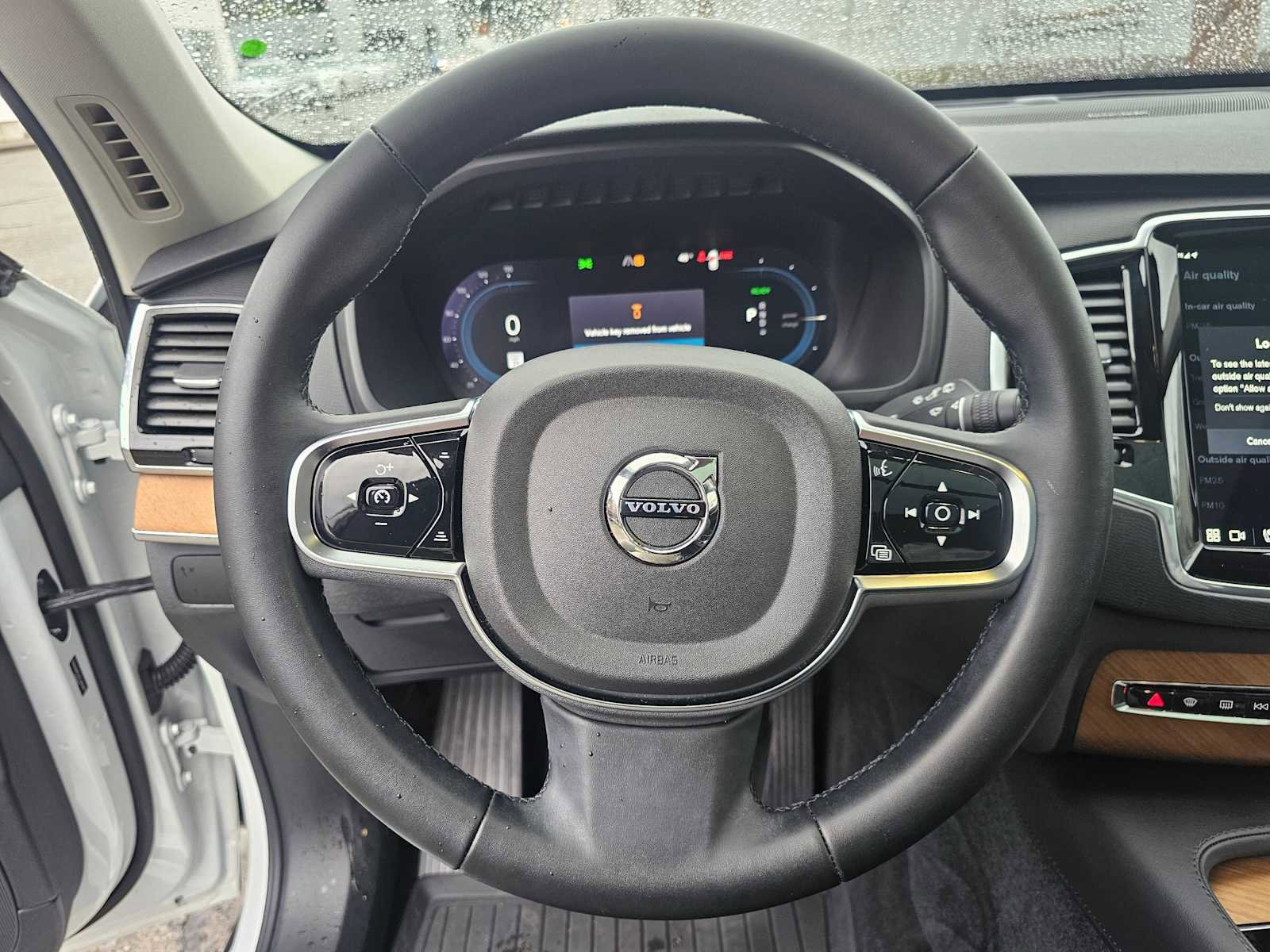 Certified 2025 Volvo XC90 T8 Plus w/ Protection Package Premier image 29