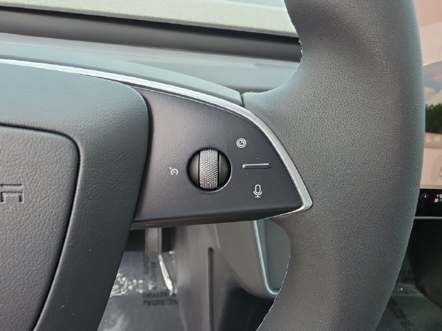 Used 2026 Tesla Model Y 2WD image 21