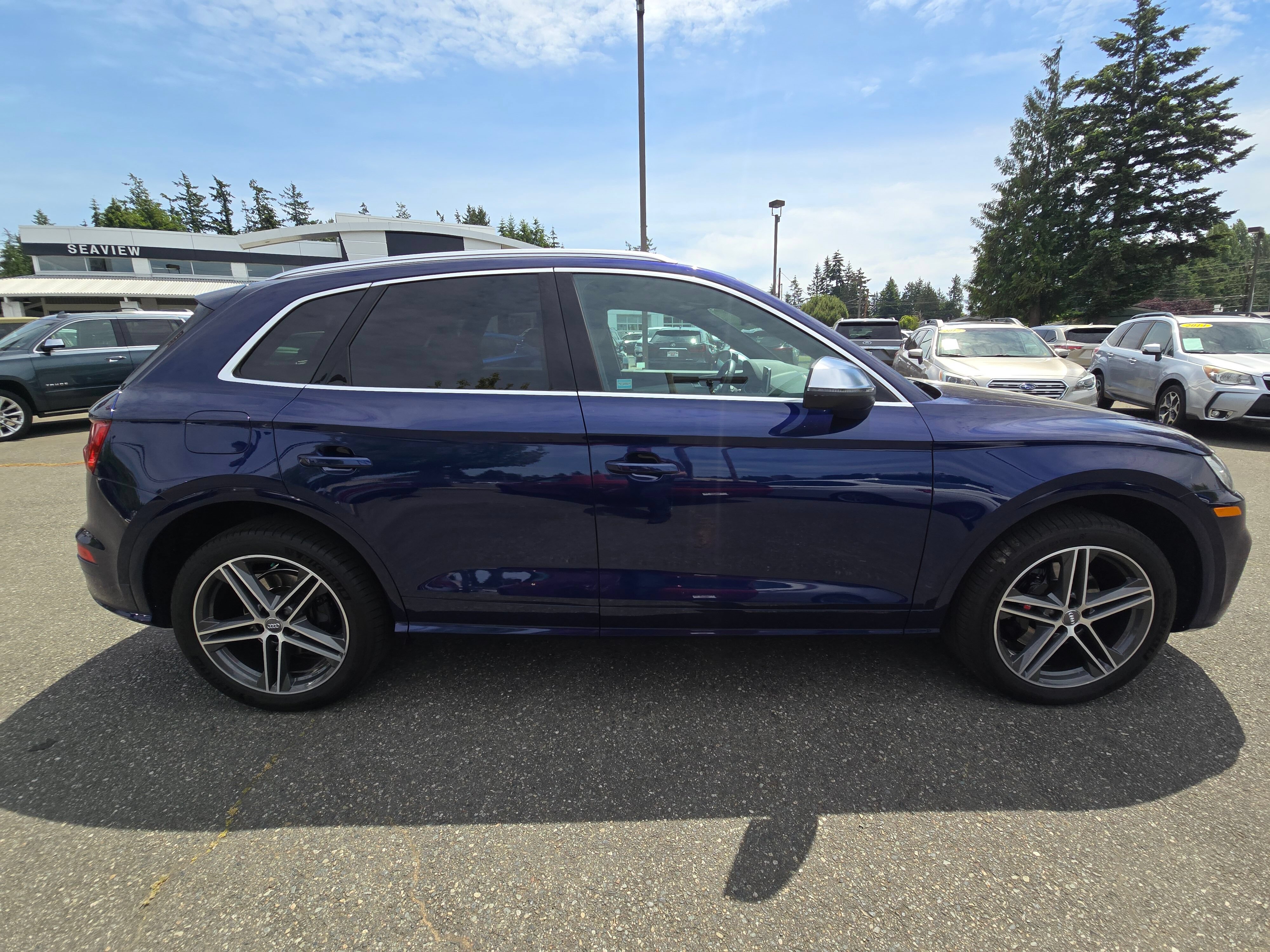 Used 2020 Audi SQ5 Premium Plus w/ Premium Plus Package AWD/4WD image 2