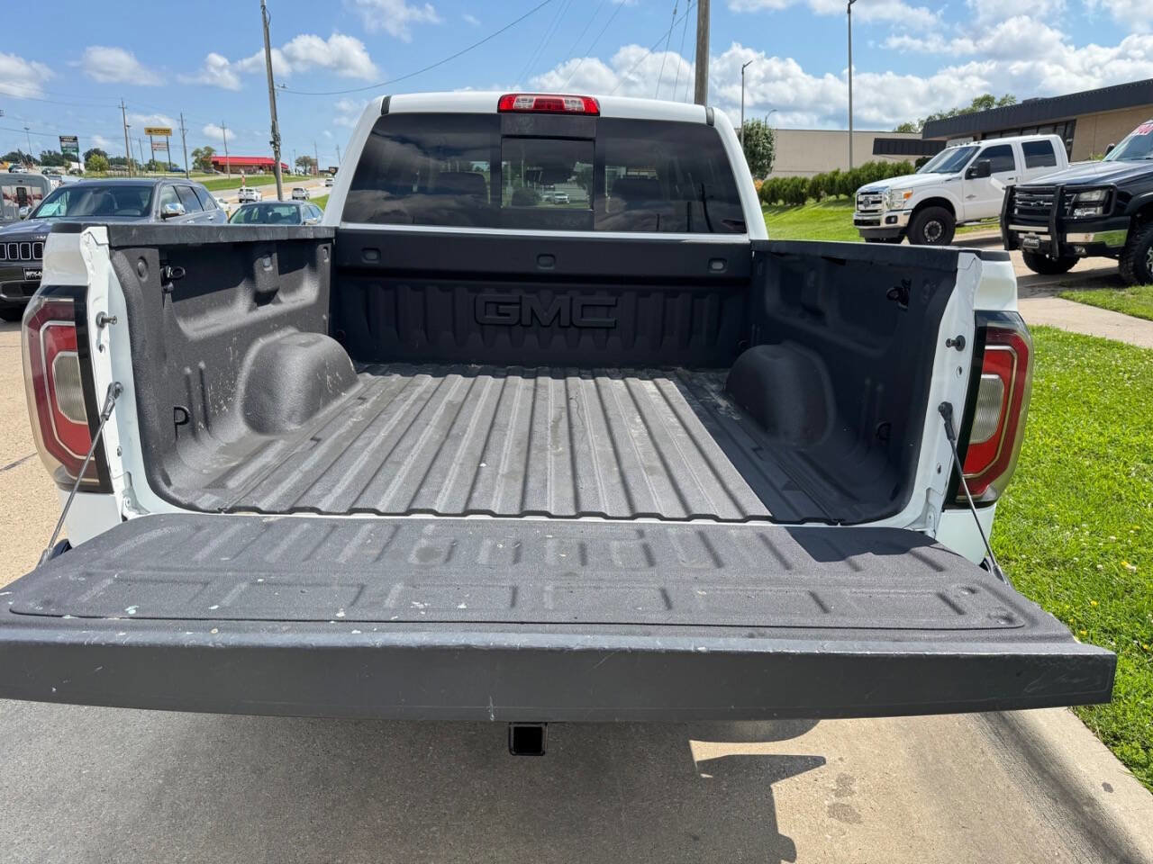 Used 2018 GMC Sierra 1500 SLT image 10