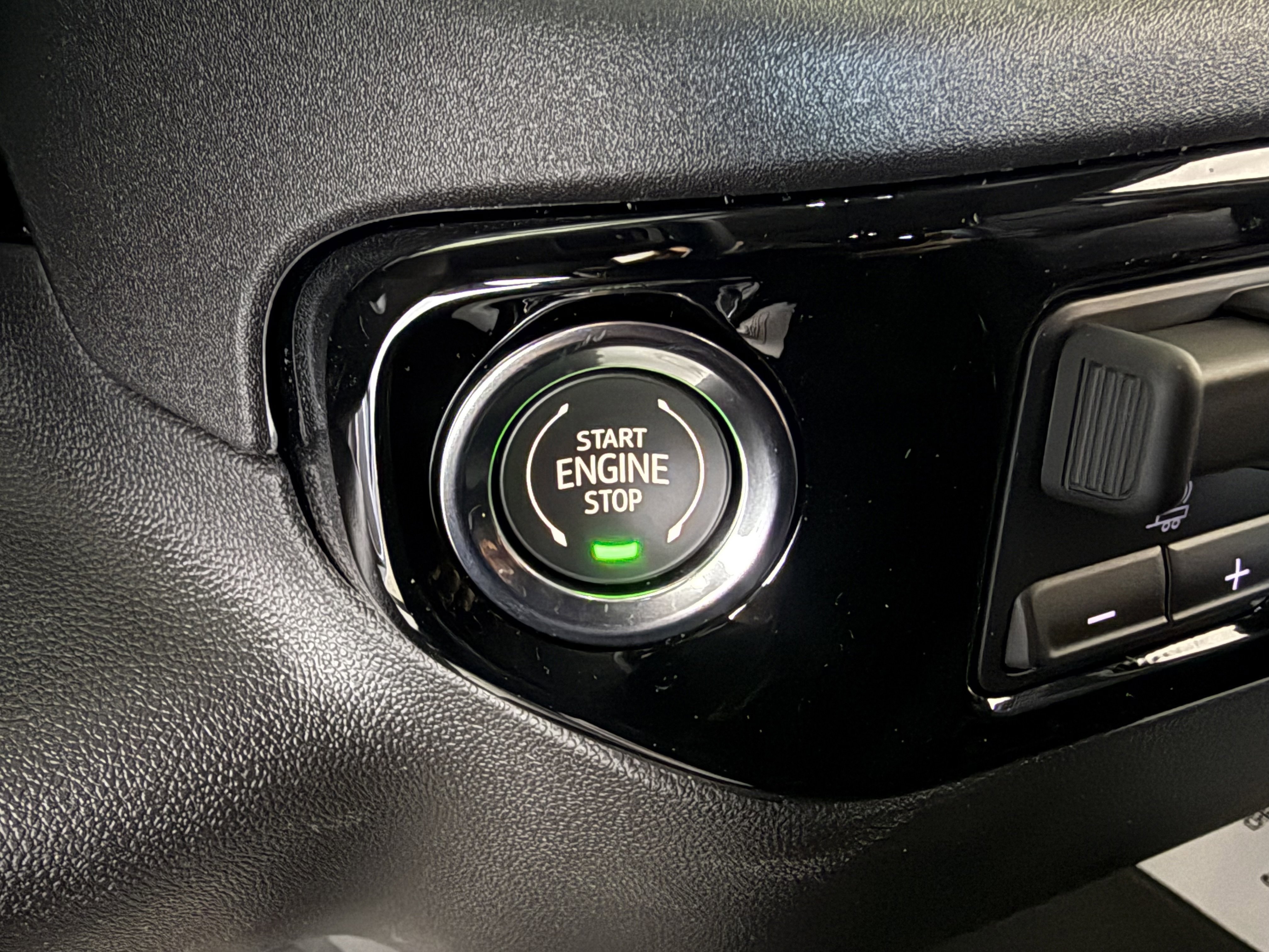 New 2026 GMC Sierra 3500 SLE image 28