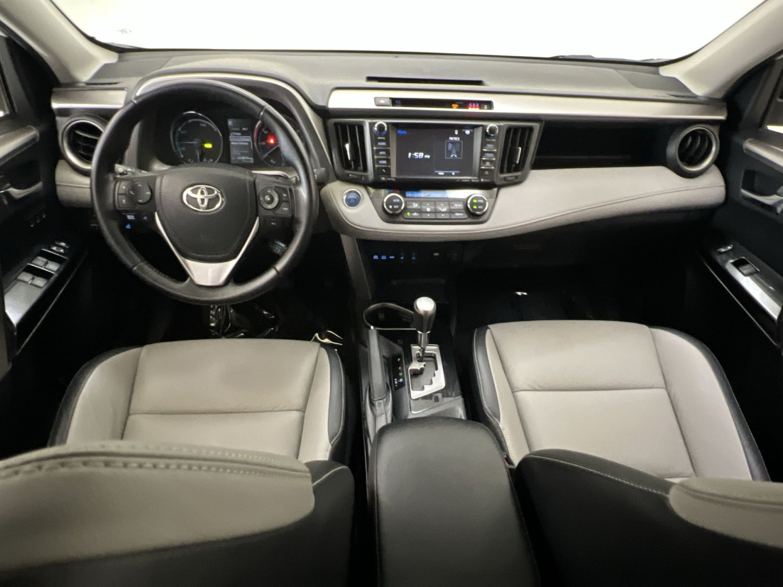 Used 2017 Toyota RAV4 Limited w/ Advanced Technology Package AWD/4WD image 22