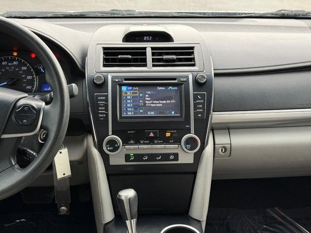 Used 2013 Toyota Camry LE image 15