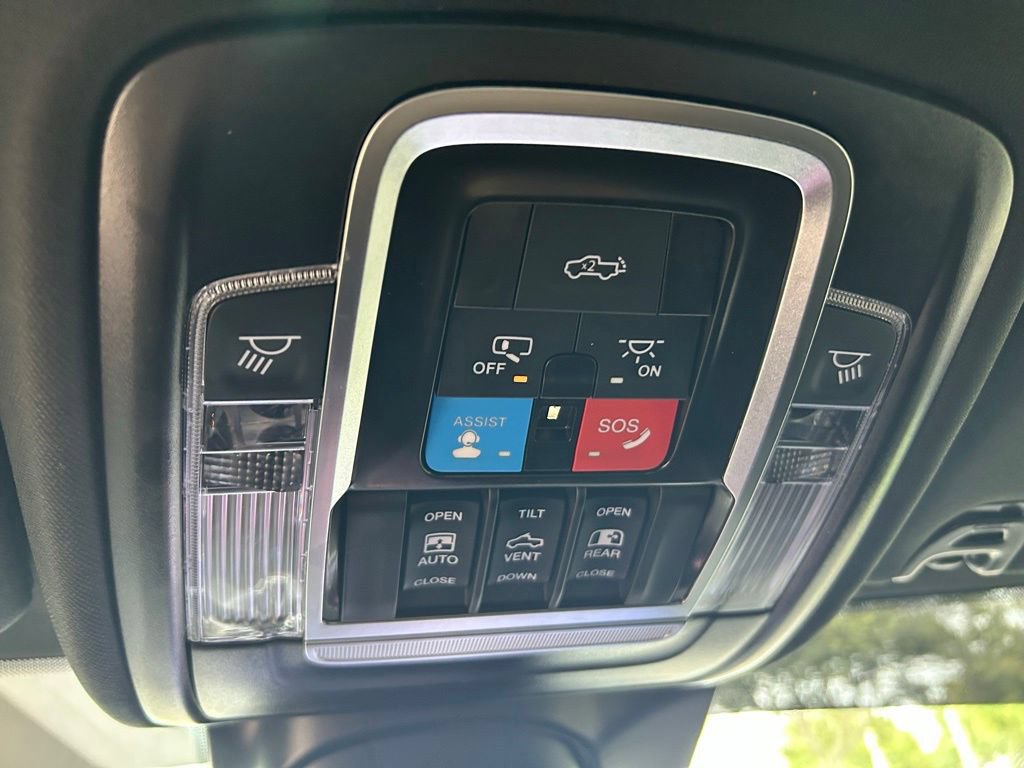 Used 2025 RAM 2500 Limited AWD/4WD image 61