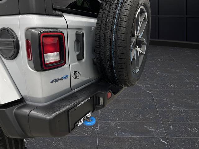 Used 2024 Jeep Wrangler Unlimited image 30