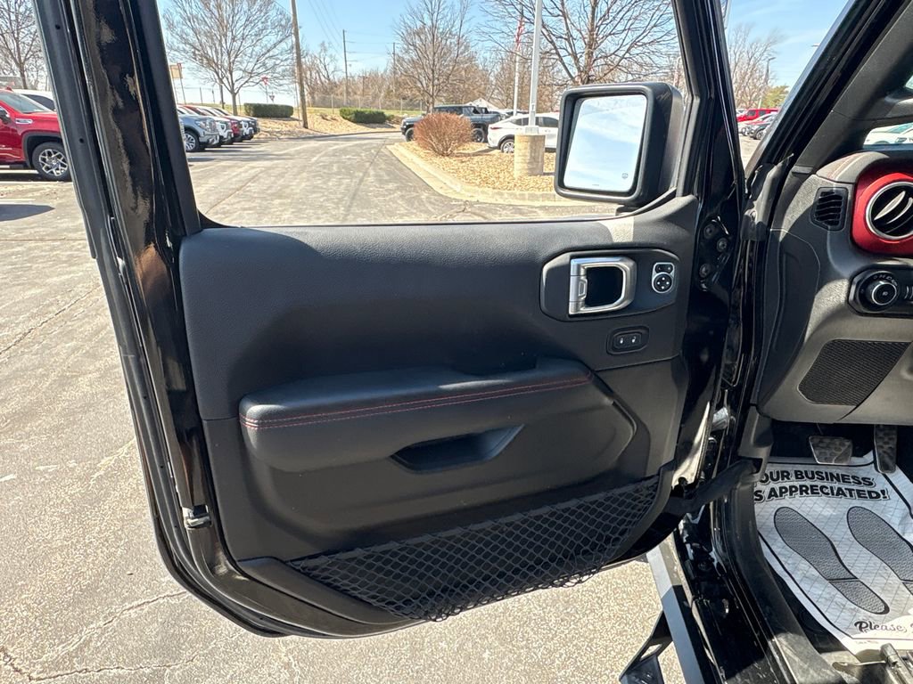 Used 2020 Jeep Wrangler Unlimited Rubicon w/ Dual Top Group image 17