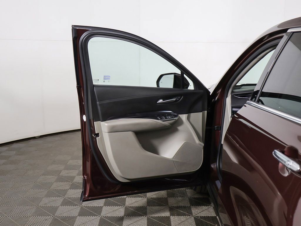 Used 2023 Cadillac XT4 Luxury image 16