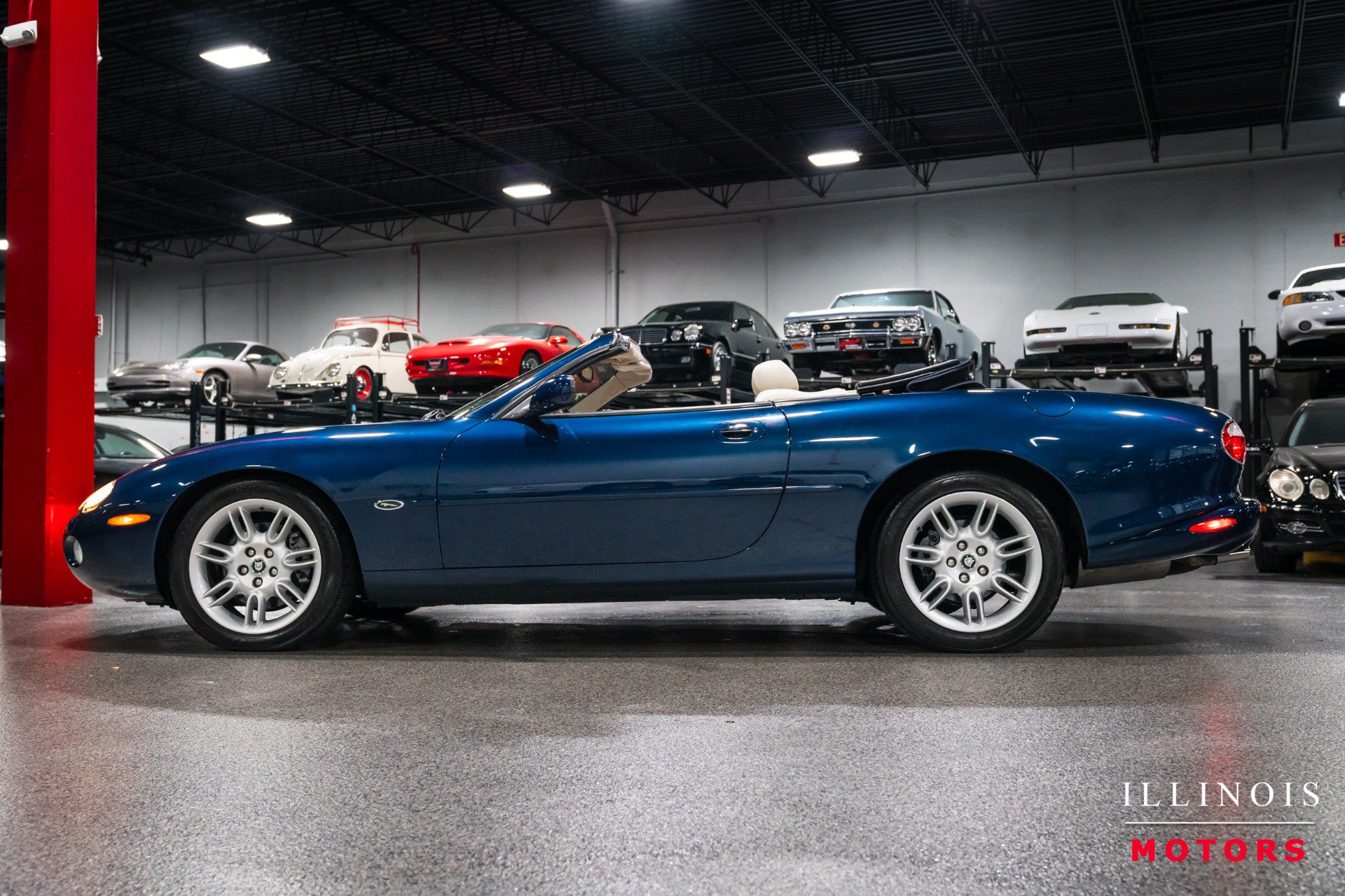 Used 2002 Jaguar XK8 Convertible RWD image 2