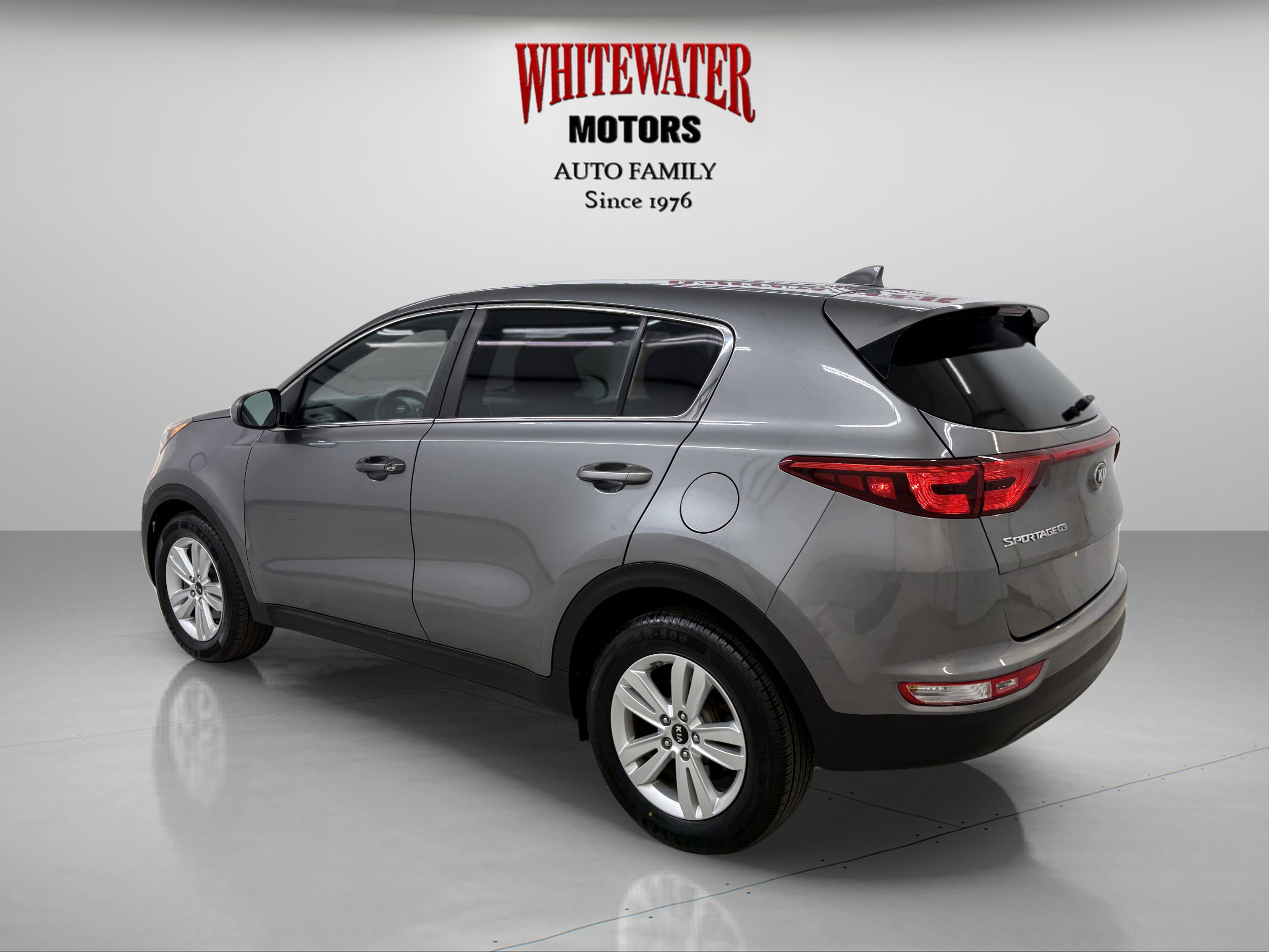 Used 2019 Kia Sportage LX FWD image 2