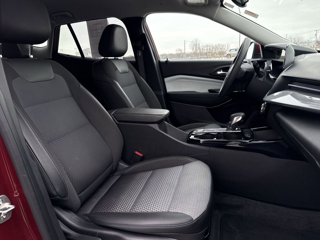 Used 2024 Chevrolet Trax LT image 25