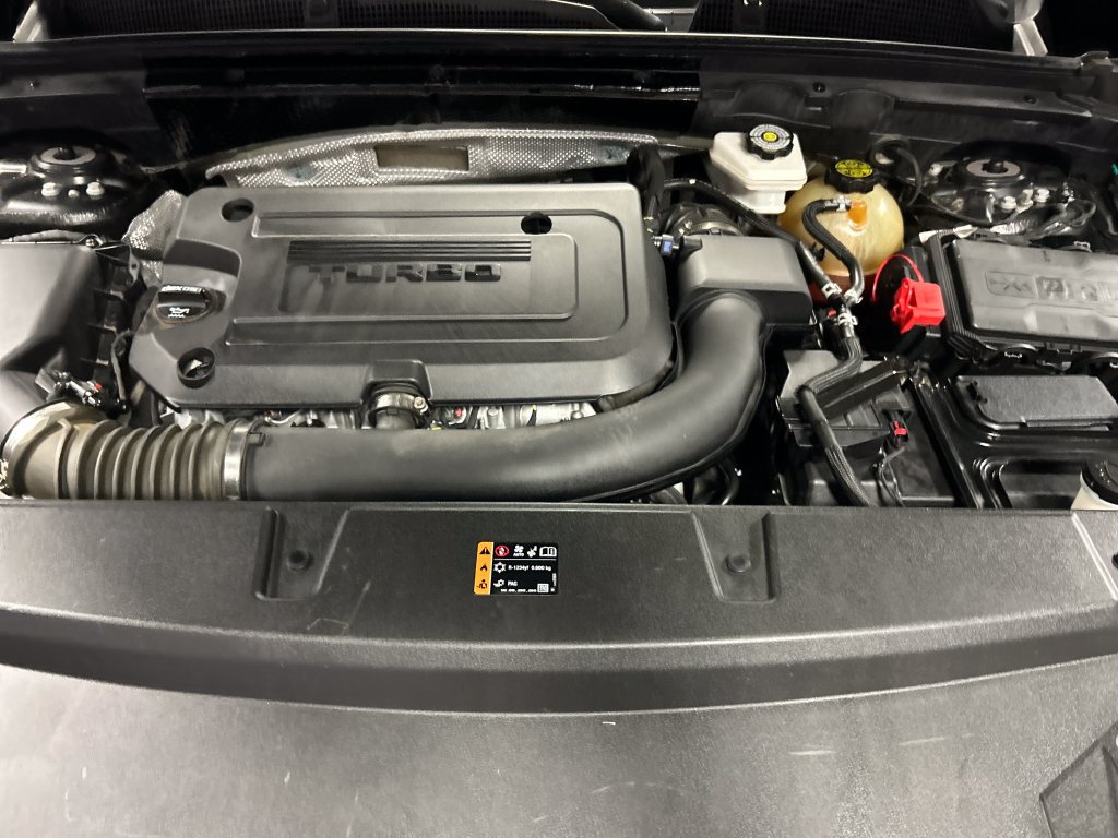 Used 2021 Buick Envision Essence w/ Technology Package I FWD image 27